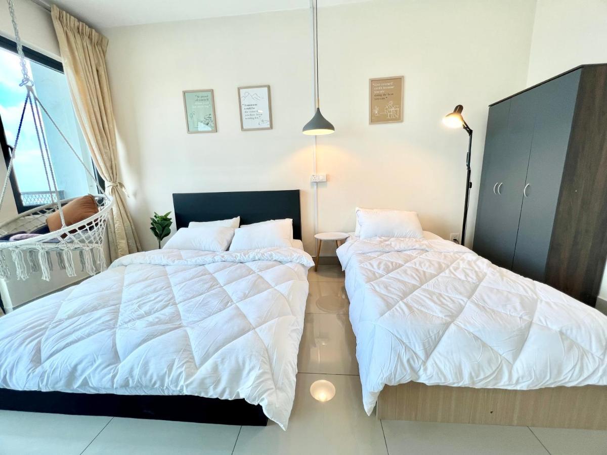 A 1-4 Pax Cozy Studio Tv Box Pool 100Mps Wifi 3 Bed Trefoil Setia Alam Exterior foto