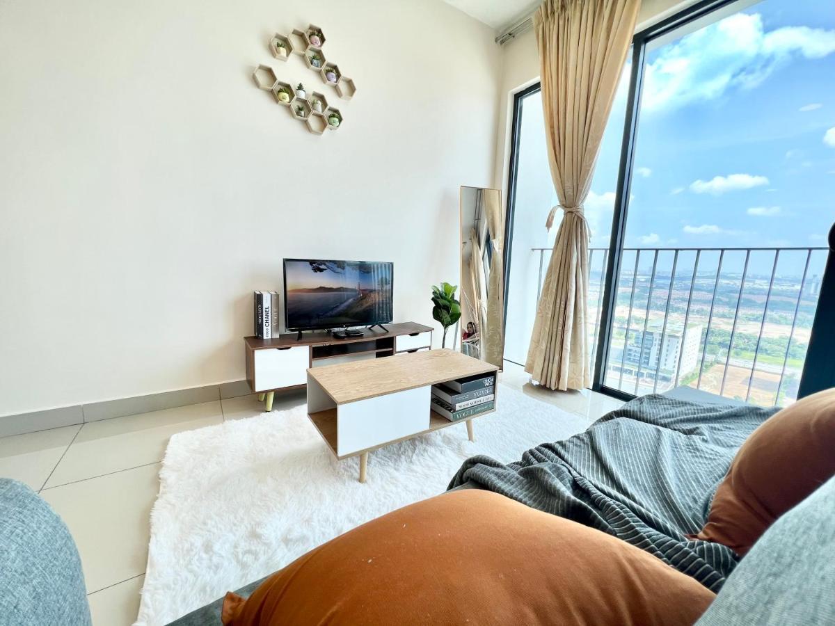 A 1-4 Pax Cozy Studio Tv Box Pool 100Mps Wifi 3 Bed Trefoil Setia Alam Exterior foto